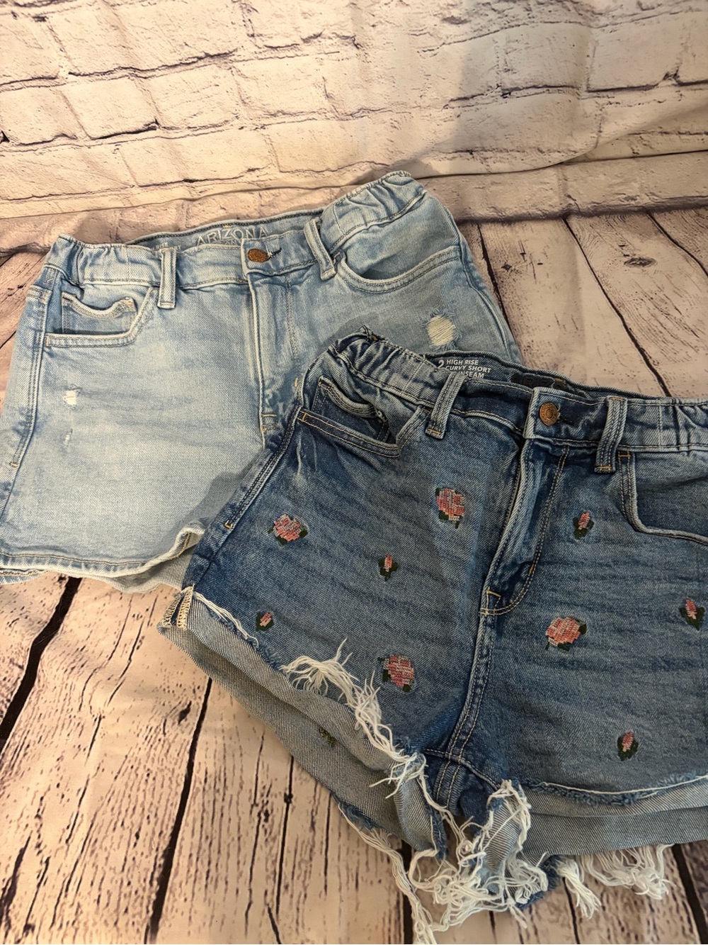 Arizona Brand Shorts Size 2
